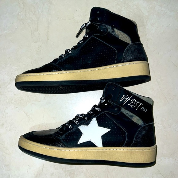 PO: VH Dreamy Star High Top Sneakers - Black/White - Picture 3 of 6